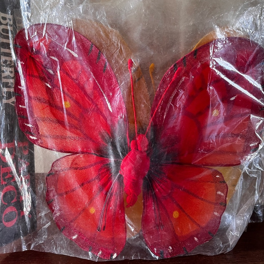 Two Nylon 10” red and yellow vibrant butterflies - Picture 5 of 8
